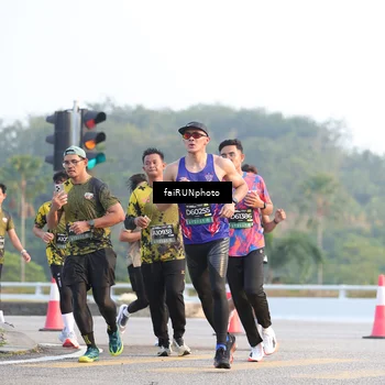 Runner Photo 6489055