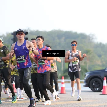 Runner Photo 6489084