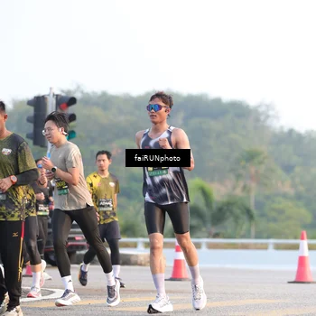 Runner Photo 6489085