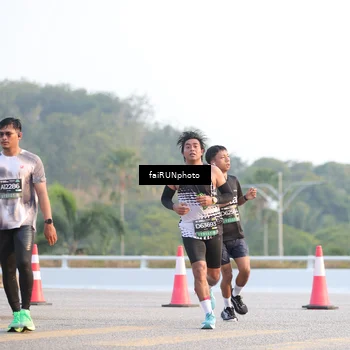 Runner Photo 6489179
