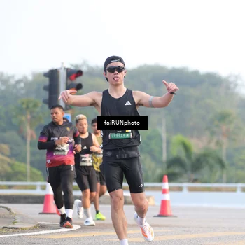 Runner Photo 6489274