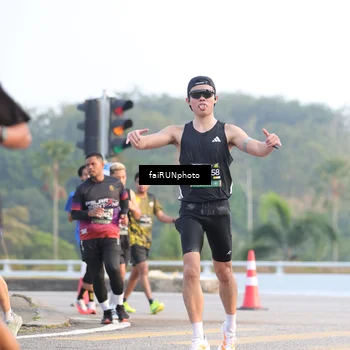 Runner Photo 6489275