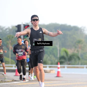 Runner Photo 6489300