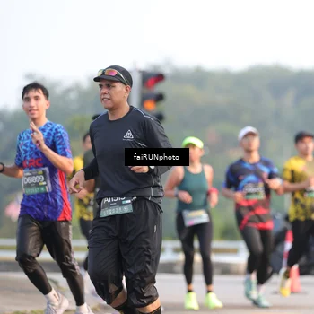 Runner Photo 6489440