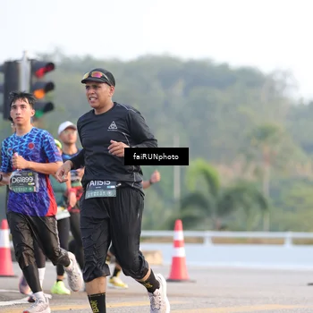 Runner Photo 6489442