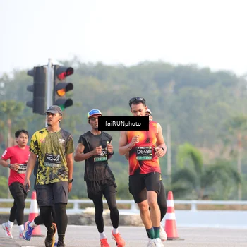 Runner Photo 6489757