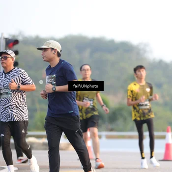 Runner Photo 6490062
