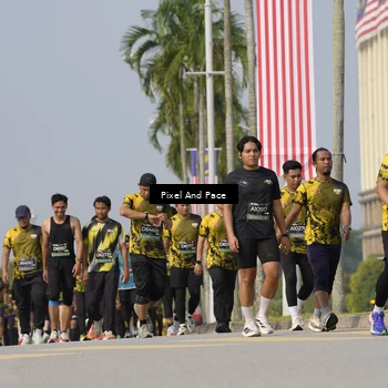 Runner Photo 6490356