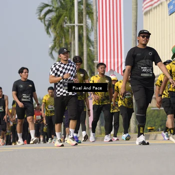Runner Photo 6490379