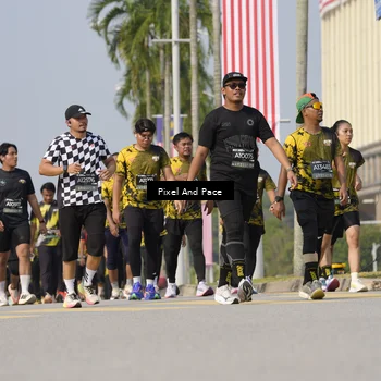 Runner Photo 6490393