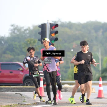 Runner Photo 6490434