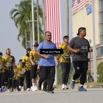 Runner Photo 6490440