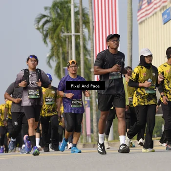 Runner Photo 6490471