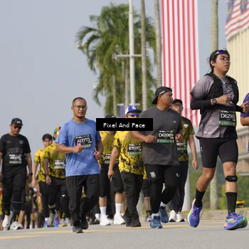 Runner Photo 6490505