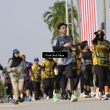 Runner Photo 6490524