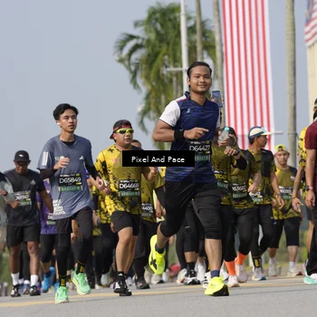 Runner Photo 6490532