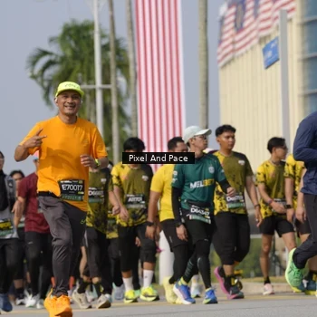 Runner Photo 6490577