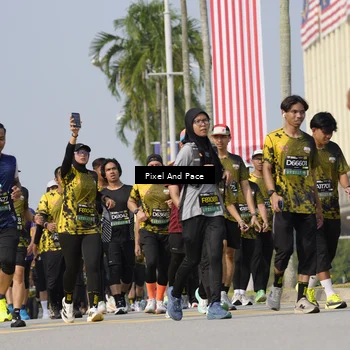 Runner Photo 6490592