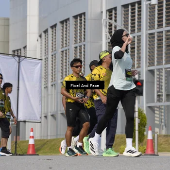 Runner Photo 6490734