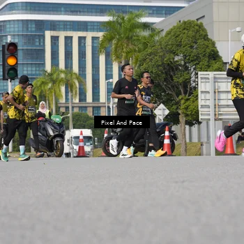 Runner Photo 6490886