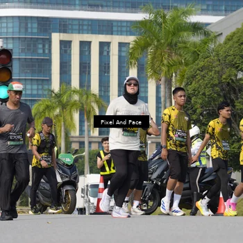 Runner Photo 6490990