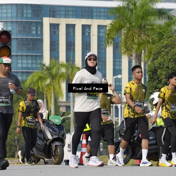 Runner Photo 6490994