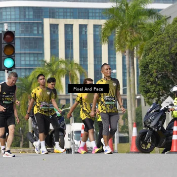 Runner Photo 6491022