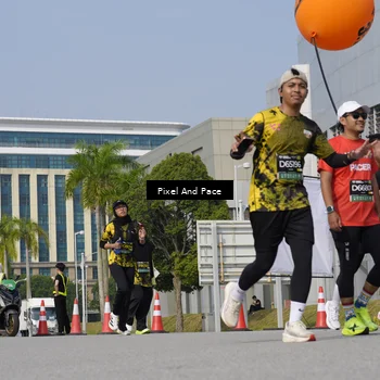 Runner Photo 6491069