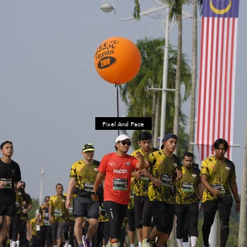 Runner Photo 6491244