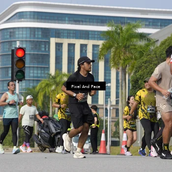 Runner Photo 6491338