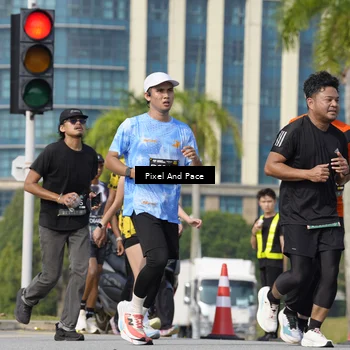 Runner Photo 6491676