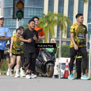 Runner Photo 6491715
