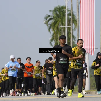 Runner Photo 6491717