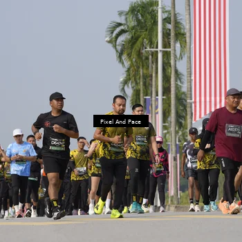 Runner Photo 6491737