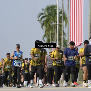 Runner Photo 6492075