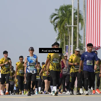 Runner Photo 6492113