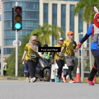 Runner Photo 6492151