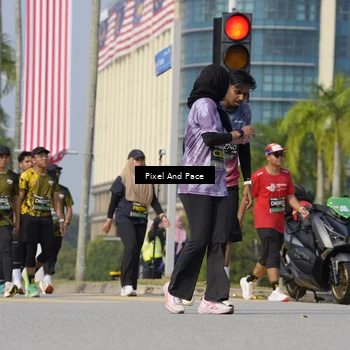 Runner Photo 6492298