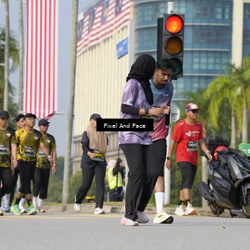 Runner Photo 6492301