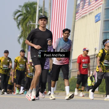 Runner Photo 6492354