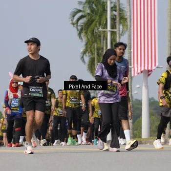 Runner Photo 6492384