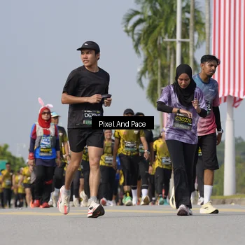 Runner Photo 6492386
