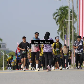 Runner Photo 6492423