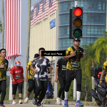 Runner Photo 6492425