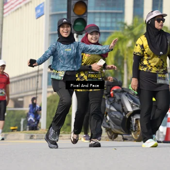 Runner Photo 6492525