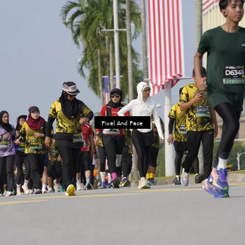 Runner Photo 6492692