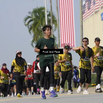 Runner Photo 6492697