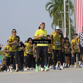 Runner Photo 6492875