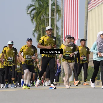 Runner Photo 6492942