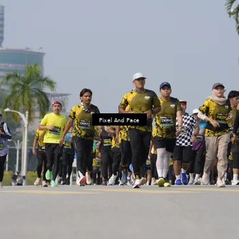 Runner Photo 6493018